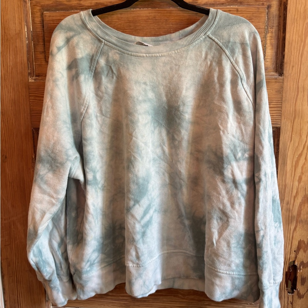 Time and Tru Pastel Blue Tie-Dye Sweatshirt